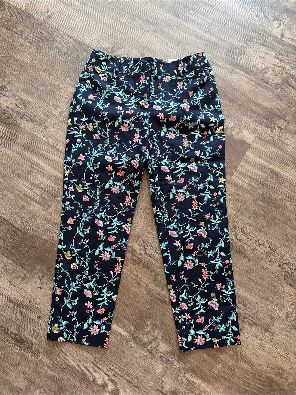Floral Cropped Leggings - Riviera Cropped Julie Fit